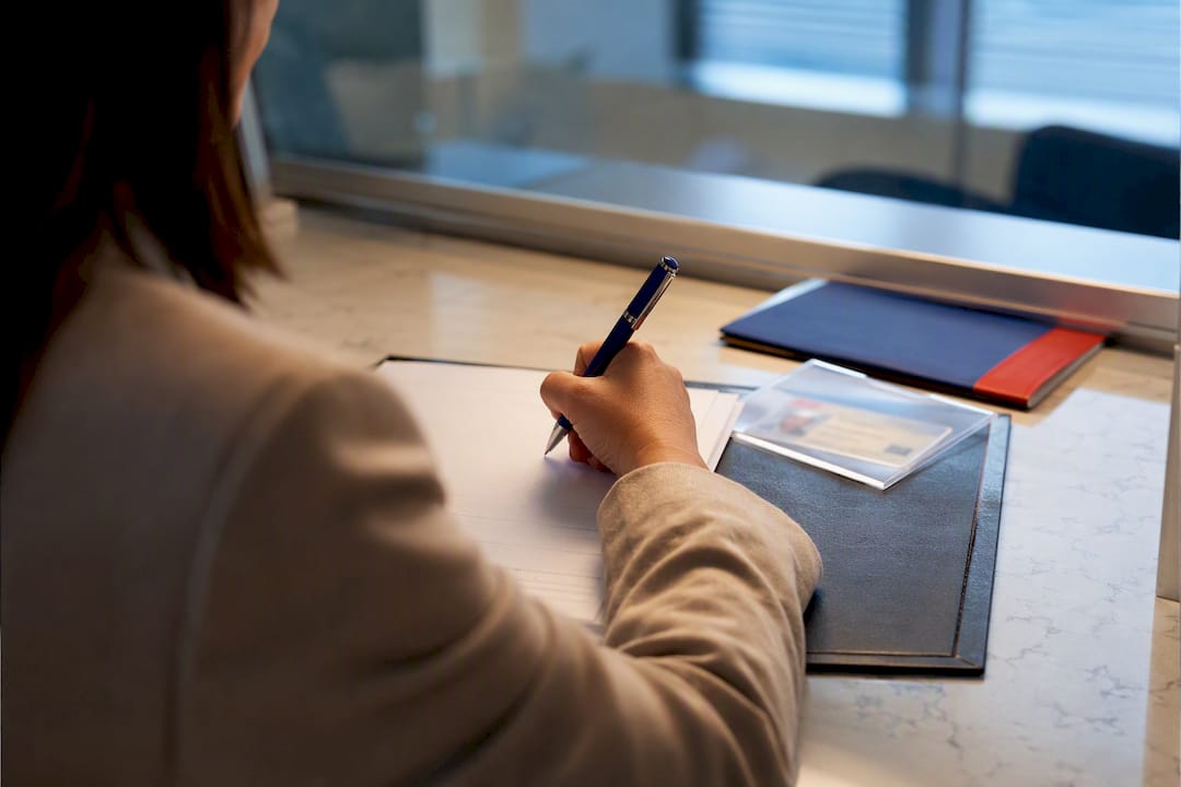 Witness signing a partner visa declaration
