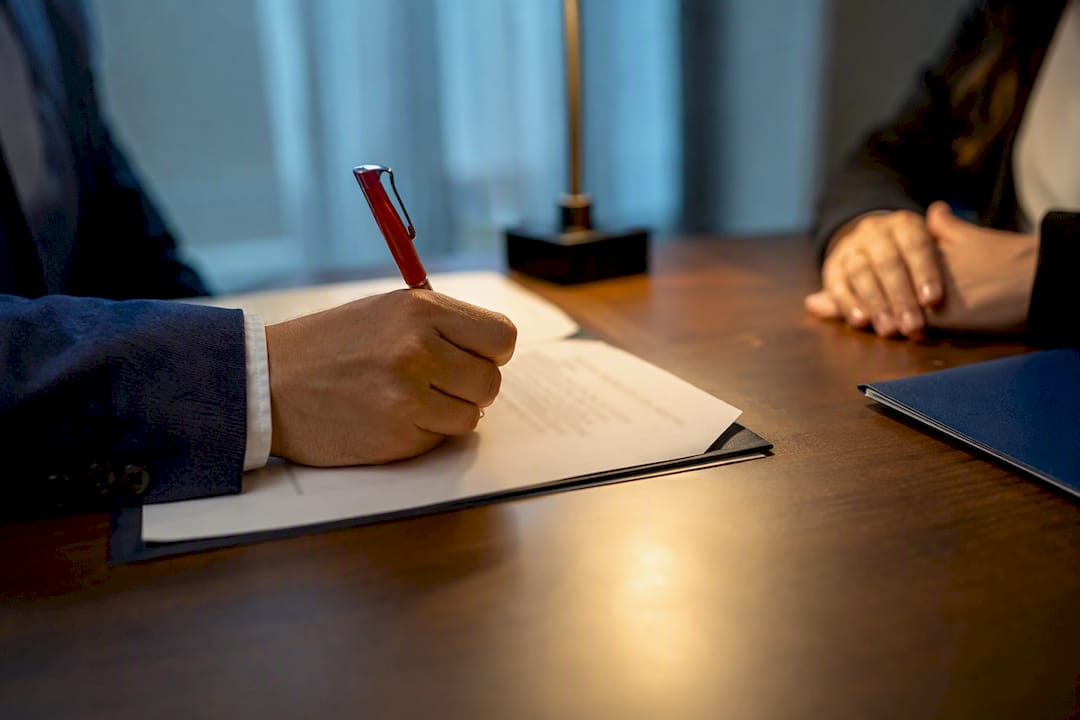 Statutory declaration being signed by applicant